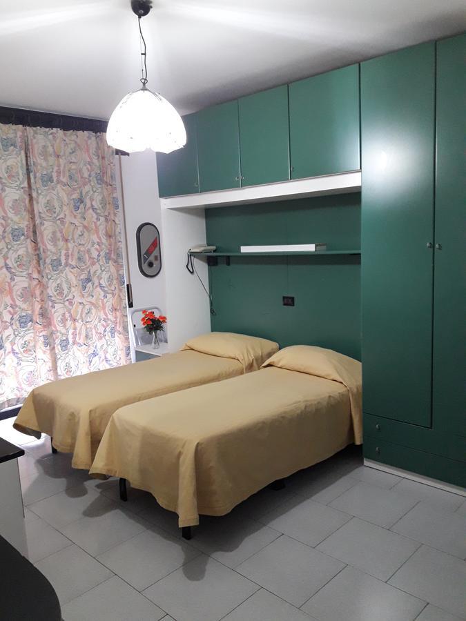 Albergo Piccadilly Медолаго Экстерьер фото